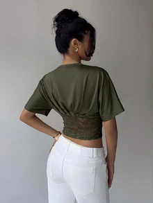 Aloruh 女款性感優雅深V領寬鬆上衣，收腰抓皺蕾絲拼接T恤，春夏約會之夜黑色上衣 - 軍綠色 - 查看 2