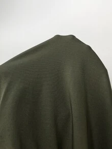 Aloruh 女款性感優雅深V領寬鬆上衣，收腰抓皺蕾絲拼接T恤，春夏約會之夜黑色上衣 - 軍綠色 - 查看 8