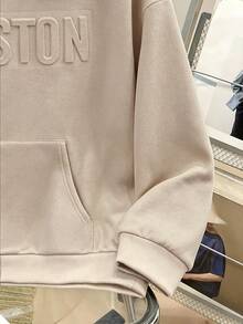 SHEIN 兒童青少年男孩休閒卡其色字母與圖案印花運動衫，寬鬆版型，開學季秋冬款，適合學校、街頭、派對穿著 - 卡其色 - 查看 10