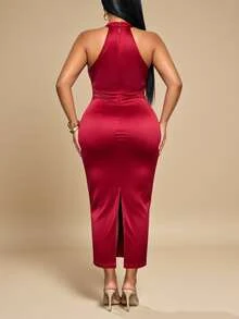 KIORVELLA Gaun Pesta Wanita Ukuran Besar Warna Polos Berlipit Elegan dengan Leher Halter yang Mengencangkan Pinggang - Merah - View 7
