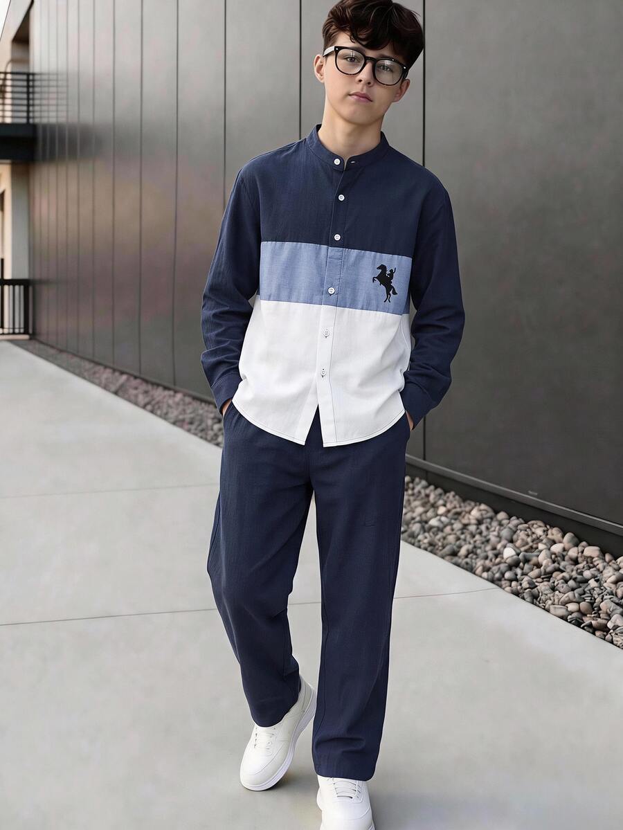 SHEIN 2件組兒童青少年男孩秋冬可愛都市學院紳士風藍白拼接立領襯衫+白色休閒長褲套裝,適合通勤、上學、日常休閒、外出、運動,秋冬穿著 - 寶藍色 - 查看 1