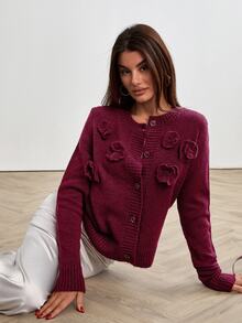 RueChic كارديجان بأزرار مع تطبيقات زهرية منسوجة بملمس بارز وحياكة ناعمة، لون برغندي، مناسب للبرانش، خريفي/شتوي، رومانسي وأنيق - عنابي اللون - مشاهدة 4