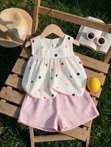 SHEIN 女婴白色纯色提花纹理圆领无袖短款褶皱上衣，饰以彩色波点印花，搭配舒适的粉色弹力腰短裤，打造春夏度假休闲法式田园优雅套装。 - 粉色 - 查看 2