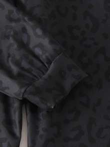 SHEIN Genkimix Kids 女童 2 件組春夏/秋冬套裝，豹紋長袖領口上衣 + 寬腿褲套裝，NYC 字母印花，柔軟休閒 T 恤套裝，彈性腰帶女童日常運動套裝 - 灰色 - 查看 9