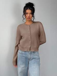 SHEIN BASICS 女款休閒純色圓領長袖寬鬆短版針織開襟外套，秋季外套，適合辦公室、學校、商務場合，海軍藍 - 駝色 - 查看 4