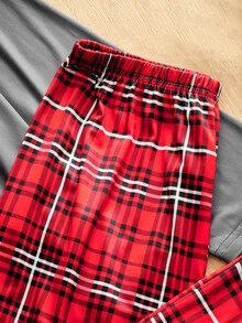 CoupledUp American Retro Gray Heart Print Pajama Set For Women, Red Plaid Wide Leg Pants, 2 Pieces - Grey - View 5