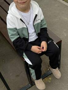 SHEIN 兒童小男孩冬季保暖運動套裝，亮綠色拉鍊連帽衛衣搭配黑色運動長褲 - 彩色 - 查看 3
