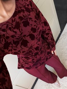 Veilorie 女款花卉印花不對稱下擺上衣與長褲兩件套 - 酒紅色 - 查看 4