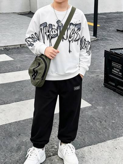 SHEIN Coolqubz 2 pezzi/Set Felpa con cappuccio e pantaloni bianchi e neri per ragazzi pre-adolescenti, outfit morbido e confortevole per l'autunno, streetwear con grafica, scuola, ritorno a scuola, nero e stile