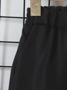 SHEIN Genkimix Kids 小男孩休閒慢跑褲、工裝褲，適合學校穿著，讓男孩在春、秋、冬季節保持時尚舒適，適合游泳與海灘 - 黑色 - 查看 5