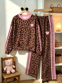 Tween Girls Leopard Heart Print Sweatshirt & Stripe Wide Leg Pants Set, Pink Cozy Casual Outfit, Fall Winter (2 Pcs) - Multicolor - View 7
