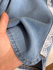 SHEIN 淺藍色牛仔軟牛仔褲女嬰款，蕾絲飾邊設計，寬鬆舒適休閒可愛長褲，直筒水洗款，適合秋季度假海灘上學 - 中等水洗藍 - 查看 5