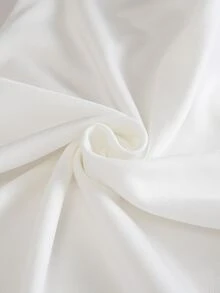 SHEIN Genkimix Kids 6件套男童纯白色圆领上衣套装，柔软舒适的针织面料，适合日常穿着、运动、度假，可搭配运动短裤或牛仔短裤，是上学、度假、休闲、旅行、放松、日光浴、夏季的理想之选。 - 白色 - 查看 11