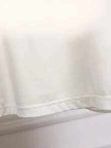 SHEIN Genkimix Kids 6件套男童纯白色圆领上衣套装，柔软舒适的针织面料，适合日常穿着、运动、度假，可搭配运动短裤或牛仔短裤，是上学、度假、休闲、旅行、放松、日光浴、夏季的理想之选。 - 白色 - 查看 7