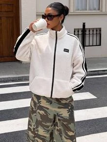 Muchica 女款黑白條紋羊羔絨拉鍊夾克，對比色織帶設計，舒適立領長袖休閒街頭運動外套，冬季穿著 - 白色 - 查看 1