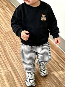Souflis Souflis 2件組幼兒男童運動衫+長褲，可愛黑白熊貼布條紋長袖圓領常規款，生日秋季萬聖節聖誕肋條設計 - 黑色 - 查看 2