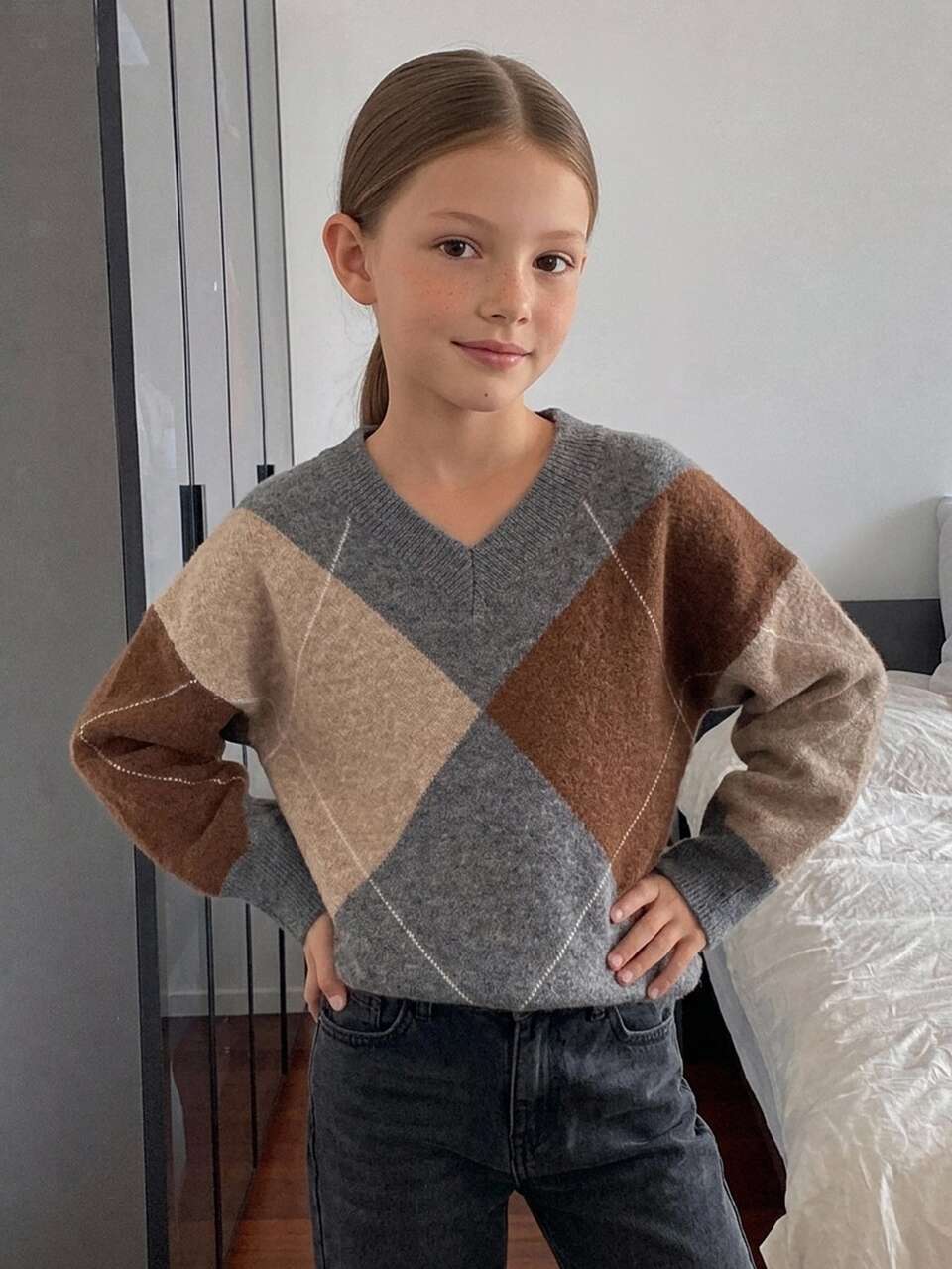 Tween Girl) Plaid Colorblock Loose Casual Long Sleeve V-Neck Thick Sweater, Autumn/Winter
