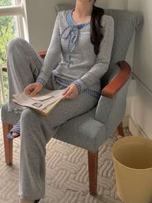 DAZY Set Pakaian Tidur Wanita 2pcs/Set: Kaos Lengan Panjang Motif Kotak-kotak dan Celana Panjang Lurus - Grey - View 9