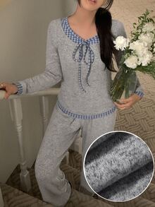 DAZY Set Pakaian Tidur Wanita 2pcs/Set: Kaos Lengan Panjang Motif Kotak-kotak dan Celana Panjang Lurus - Grey - View 5