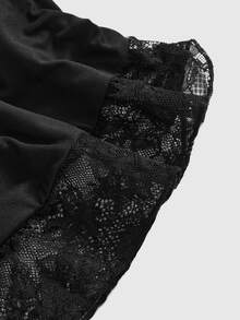 ROMWE Spring/Summer Carnival Party Casual Black Gothic Y2K Sexy Contrast Lace Halter Crop Top With Cross Decor And Ruched Waist, Halloween - Black - View 5