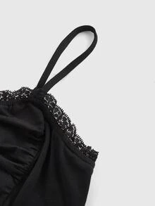 ROMWE Goth Top ajustado con escote cruzado y puntilla, de estilo gótico para mujer - Negro - Ver 5