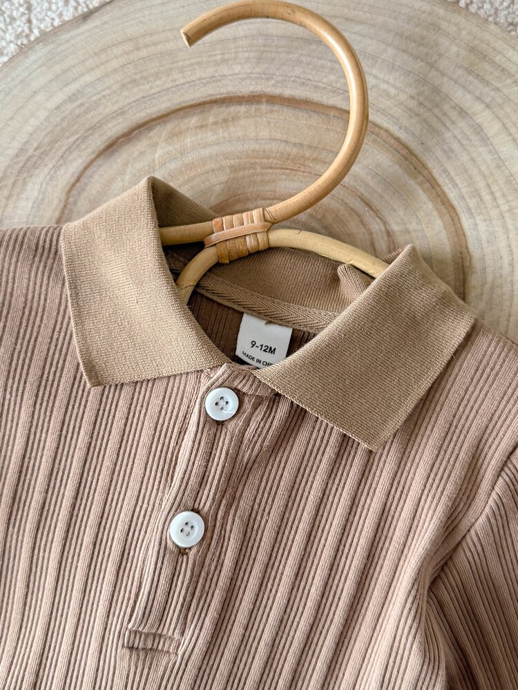 SHEIN Kemeja Polo Lengan Panjang Bayi, Atasan Henley Kancing Rajut Vertikal, Kaos Kasual Musim Dingin 2026 Lembut dan Elastis untuk Bayi dan Balita - Coklat - View 5