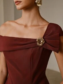 ZEYLAH Summer Elegant Metal Decor Asymmetric Neckline Top - Burgundy - View 2