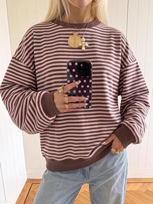 SHEIN EZwear 長袖草莓巧克力條紋海外版寬鬆運動衫，秋季運動衫，適合日常通勤、派對、秋冬春夏、聖誕節、新年、感恩節、派對、婚禮、海灘、畢業典禮、優雅、外出、約會、通勤、情人節、度假、Y2K、畢業典禮等場合 - 彩色 - 查看 3