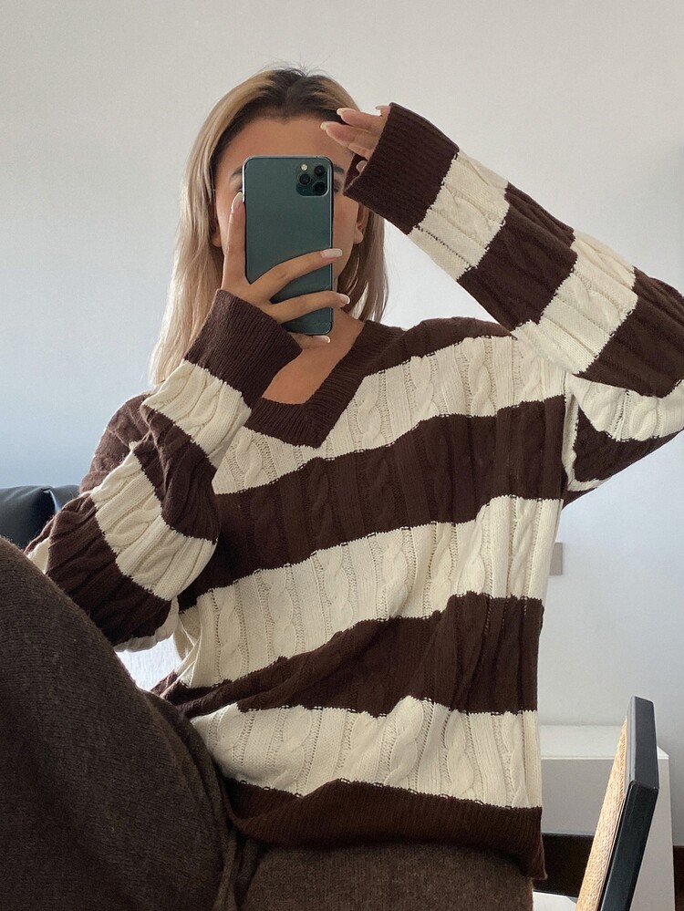 DAZY Sweater Rajut Kabel dengan Motif Garis-Garis Blok Warna dan Bahu Longgar - Coffee Brown - View 5