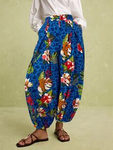 LOTSLUV Women's Early Autumn Blue Leopard Floral Print Tapered-Leg Pants,Elastic Waist,Pockets,Casual,Western,Diwali,Commute,Vacation Outfits Women - Royal Blue - View 9