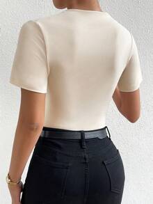 RosyDaze Body de camiseta ajustado unicolor fruncido - Beis - Ver 2