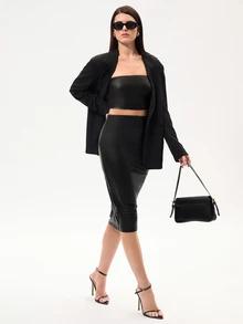 SHEIN SXY بلايز أنبوبية قصيرة وتنورة قلم رصاص من الجلد الصناعي باللون الأسود ، مجموعة قطعتين - الأسود - مشاهدة 4