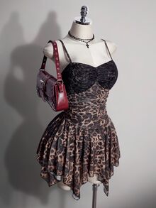 SHEIN ICON 大尺碼復古哥德風千禧Y2K黑色蕾絲拼接棕色豹紋不規則下擺網紗洋裝，萬聖節夜店外出夏季穿搭 - 黑色 - 查看 4