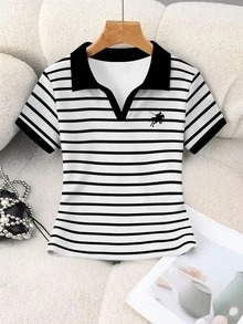INAWLY 女款短版 Polo 衫，黑白條紋馬術印花，對比色領口，日常校園夏季街頭運動風 - 彩色 - 查看 4