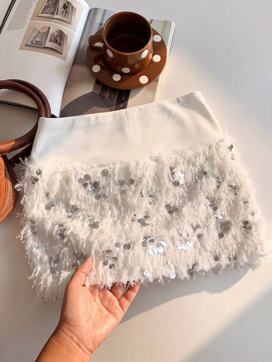 SHEIN Unity Women's Sequin Plush Patchwork Casual Sexy Versatile Daily Outing Party Clubbing Mini Skirt White Sequin