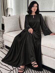 Yasmyna 春夏溫柔優雅時尚百搭蕾絲袖口水滴領女款洋裝 - 黑色 - 查看 1
