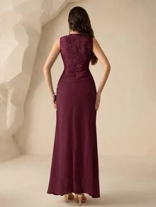 Coutiva Elegant Evening Gown With Embroidered Details, Slim Fit Long Dress For Formal Occasions - Burgundy - View 2
