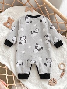SHEIN Playful Pals 1件新生兒嬰兒連身衣，可愛俏皮風格，熊貓與星星滿版印花，對比飾邊，長袖連身褲，毛絨質感，寬鬆舒適，適合日常外出、休閒穿著，秋冬款 - 灰色 - 查看 2