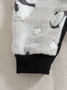 SHEIN Playful Pals 1件新生兒嬰兒連身衣，可愛俏皮風格，熊貓與星星滿版印花，對比飾邊，長袖連身褲，毛絨質感，寬鬆舒適，適合日常外出、休閒穿著，秋冬款 - 灰色 - 查看 7