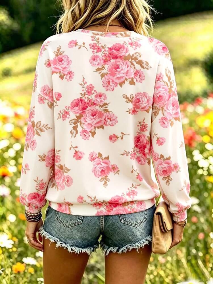 Selamara Sweatshirt Lengan Panjang Leher Bulat Wanita, Motif Bunga Mawar Merah Muda di Seluruh Permukaan, Longgar, Kasual, Lembut, Atasan Pullover untuk Sehari-hari - Putih - View 3