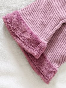 SHEIN Playful Pals 女嬰秋冬休閒百搭 T-shirt 套裝，設計感不對稱套頭高領針織面料棕色純色長袖上衣，搭配棕色休閒喇叭褲，2 件套，適合秋冬，可愛甜美風，簡約保暖穿搭，適合外出、旅行、度假，0-3 歲 - 粉色 - 查看 7
