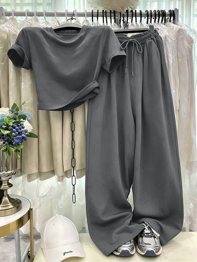 Resyla Moda estiva casual, adatto per uso quotidiano e sportivo, set da donna a 2 pezzi, set di maglietta a maniche corte con scollo rotondo di colore grigio scuro tinta unita, design elegante e confortevole, set casual da 2 pezzi per uscite, set grigio premium