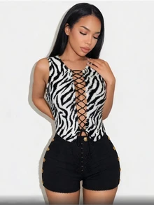 BamGleam Tank Top Wanita Seksi Motif Hewan dengan Ikatan di Depan - Hitam dan Putih - View 7