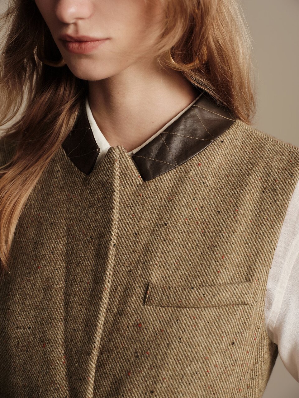 Anewsta Essential Women's Elegant Minimalist Relaxed Patchwork Layered Sleeveless Vest Lightweight Luxury Vintage Textured Cinched Cinched Waist Blazer