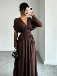 Elenzga Gaun Panjang Jala dengan Leher V Dalam, Lengan Kelelawar, dan Pinggang Berkerut - Coffee Brown - View 6