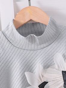 SHEIN Elladie kids 女童春夏秋冬休閒T恤套裝，不對稱高領白色羅紋拼接極地絨上衣搭配喇叭褲，2件套生日禮物 - 灰色 - 查看 4