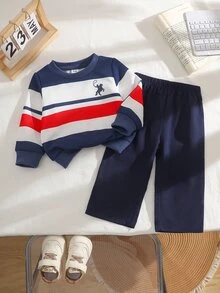 Souflis Souflis 2件組幼童男孩運動休閒套裝，深藍紅條紋拼色馬匹圖案，長袖圓領運動衫＋長褲，適合戶外秋冬假期穿著 - 藏蓝色 - 查看 7