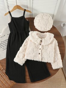 Genkimix Kids 女童愛心毛絨套裝，春秋款白色大翻領長袖鈕扣外套＋帽子配件，搭配黑色背心連身褲，毛絨領設計，甜美時尚，附配對愛心毛絨貝雷帽，氛圍感十足全套穿搭，適合日常穿著、旅行、度假與派對 - 白色 - 查看 5