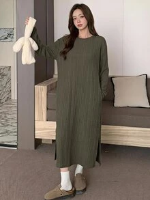 DAZY 極簡純色寬鬆下擺開衩居家休閒洋裝 - 軍綠色 - 查看 5