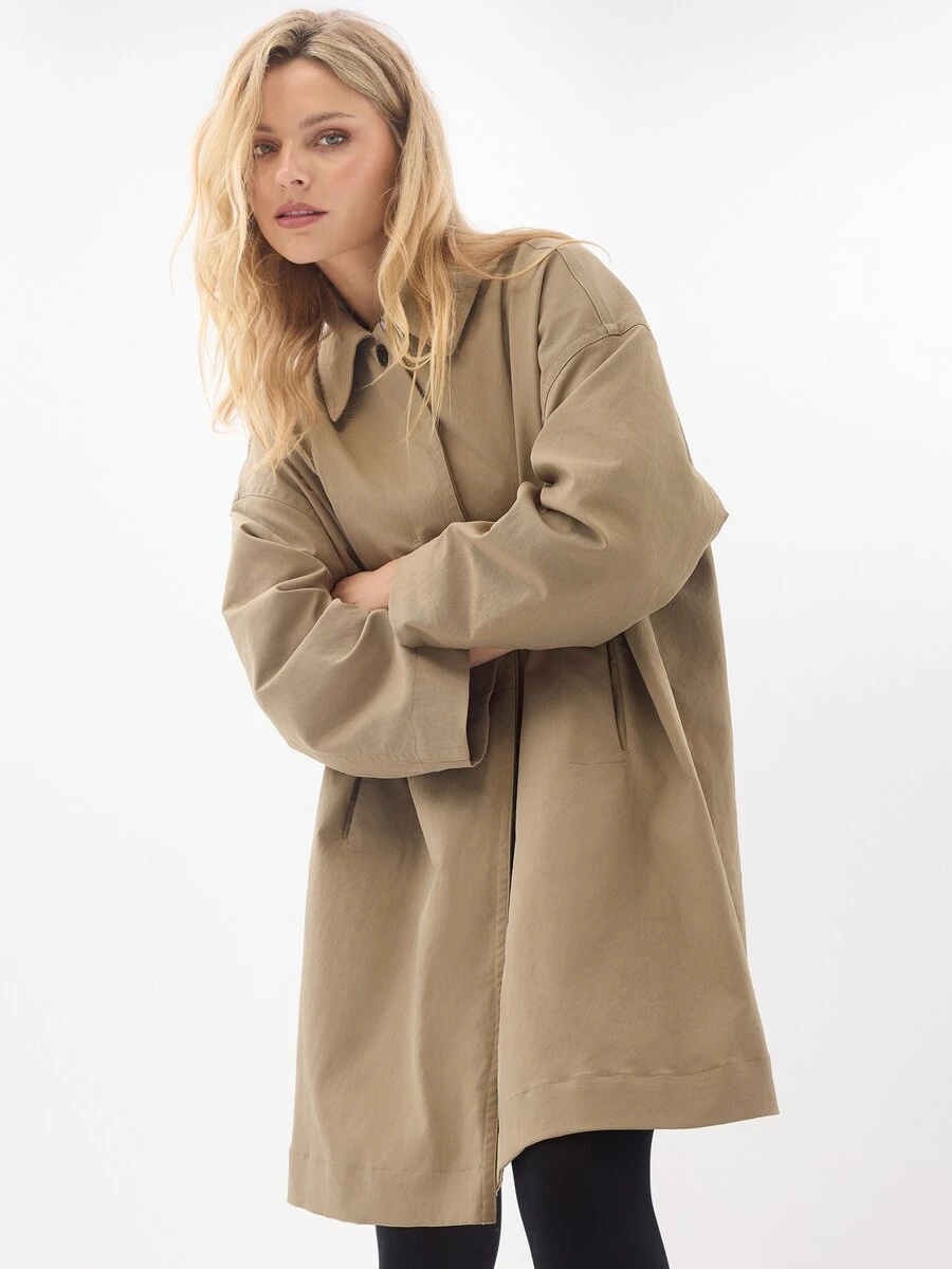 KÆRIA Hus Longline Car Coat - Polished Woven - Khaki - Trench Coat, Minimalist, Classic, Workwear, Elegant - Khaki - View 1
